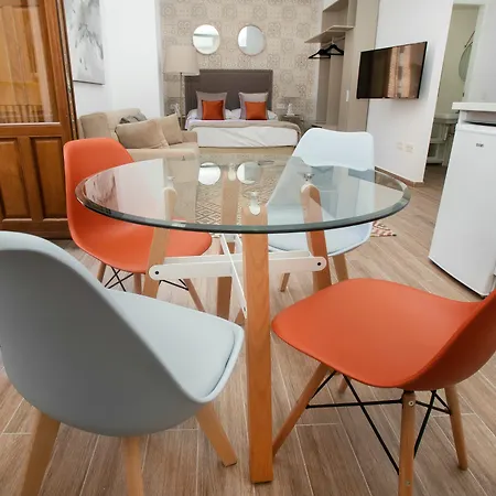 Feelathome Martires Apartments Malaga Exterior photo