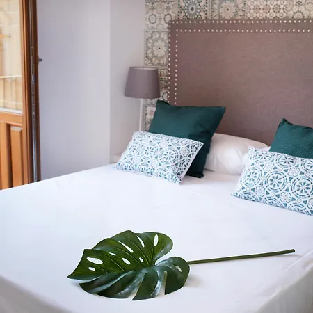 Feelathome Martires Apartments Malaga Exterior photo