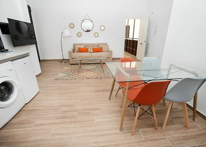 Feelathome Martires Apartments